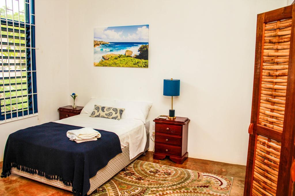 Sunshine Lodge: Your Home Away From Home Montego Bay Exterior foto