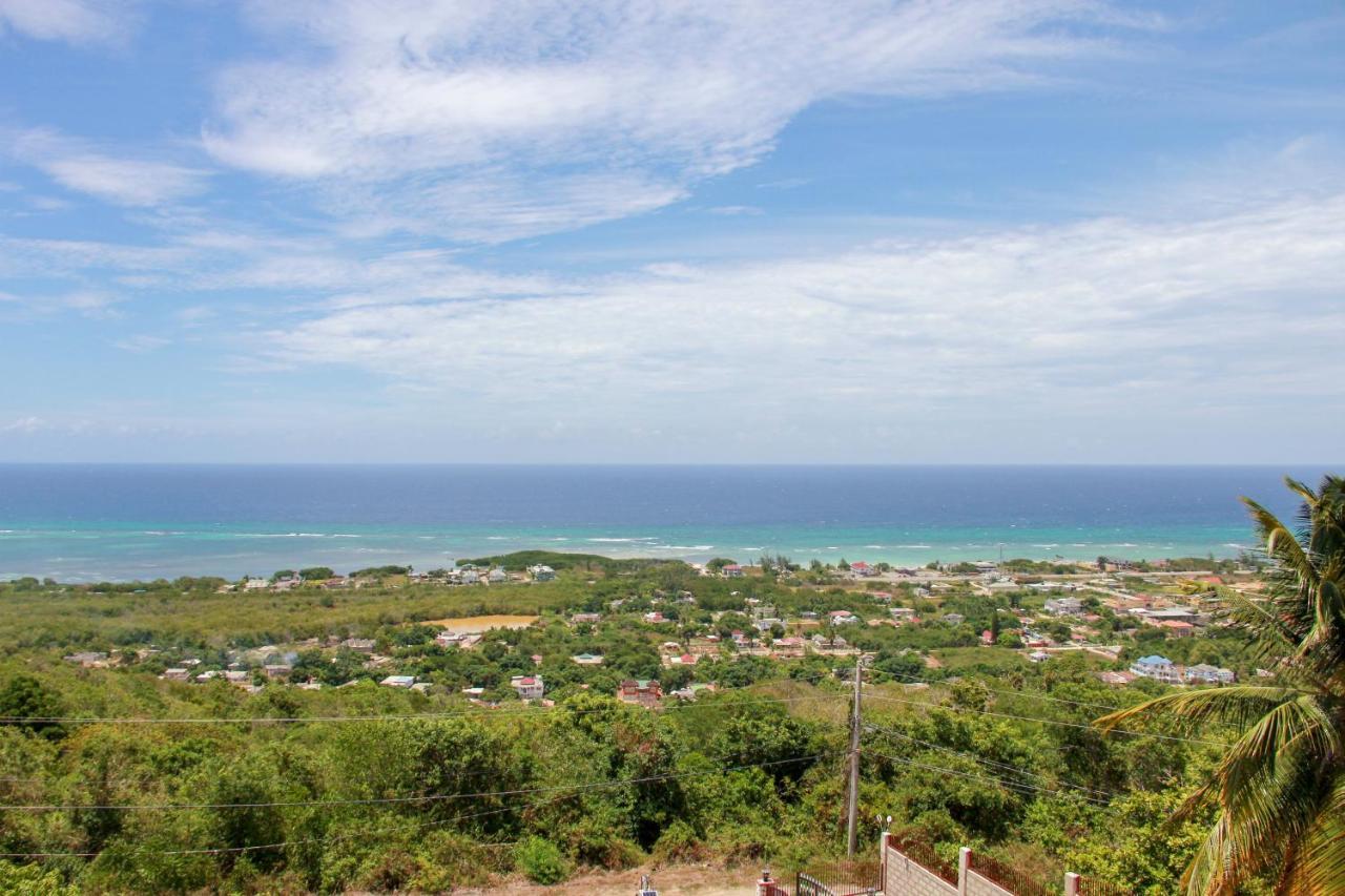 Sunshine Lodge: Your Home Away From Home Montego Bay Exterior foto