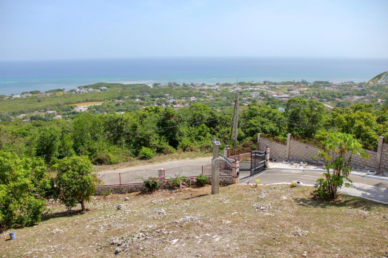 Sunshine Lodge: Your Home Away From Home Montego Bay Exterior foto