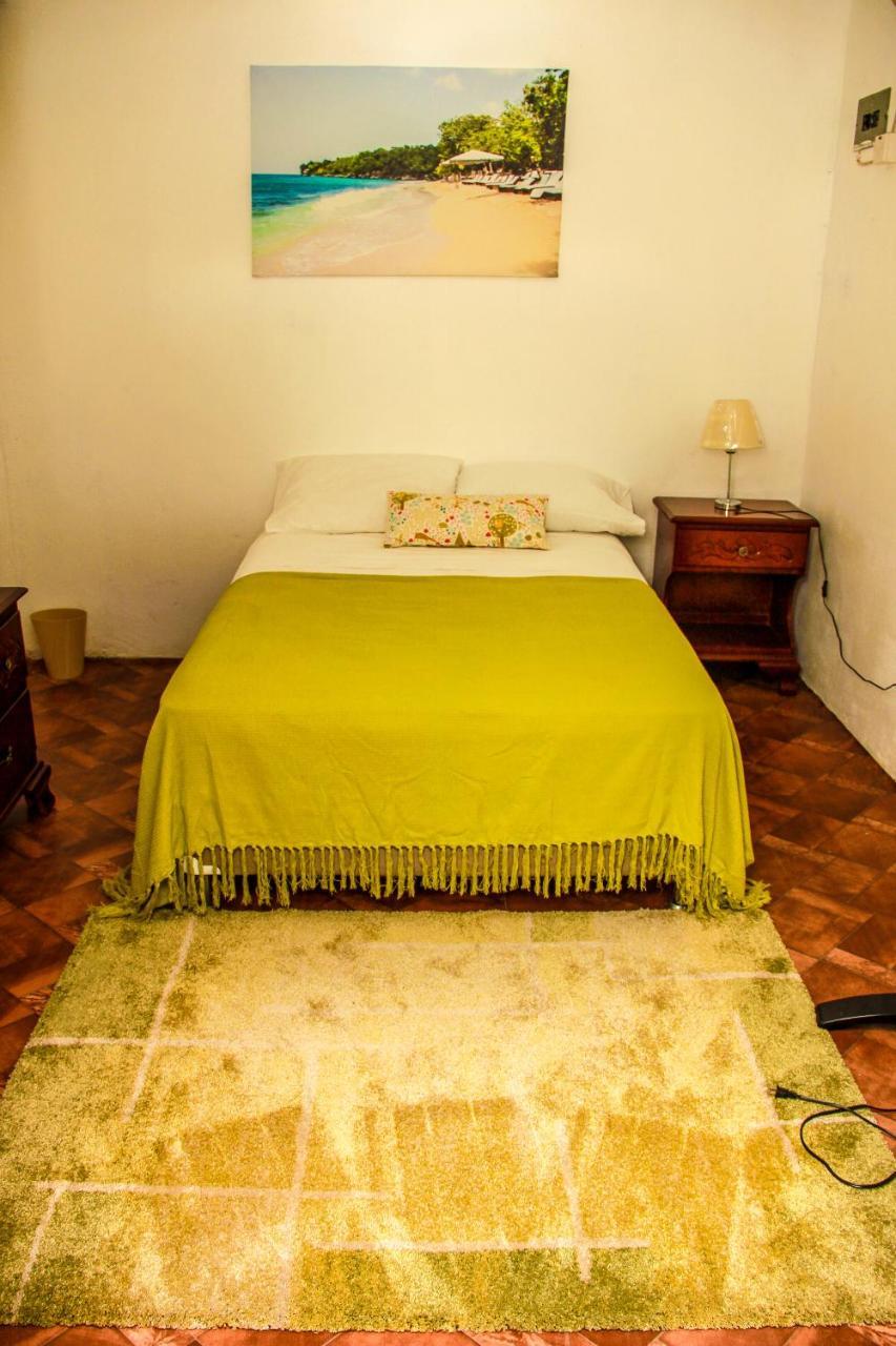 Sunshine Lodge: Your Home Away From Home Montego Bay Exterior foto